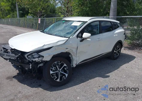 2023 Kia Sportage Hybrid Ex z USA, uszkodzony, nr VIN KNDPVCAG9P7095057